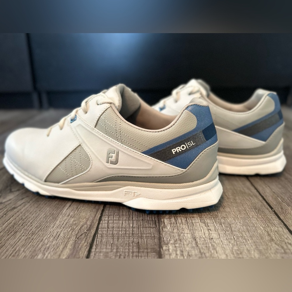 FootJoy Pro SL Men's Spikeless Golf Shoes Size 9 W Leather White Silver Blue